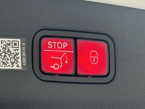 New 2026 Mercedes-Benz GLC 300 image 21