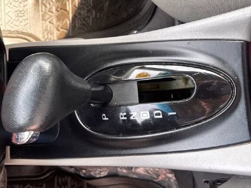 Used 2001 Ford Taurus SE FWD image 19