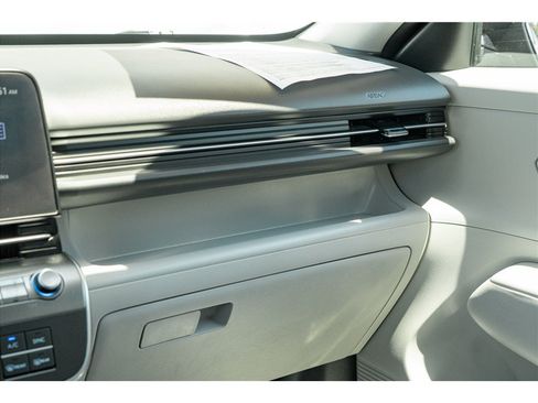 Used 2025 Hyundai Kona SEL FWD image 13