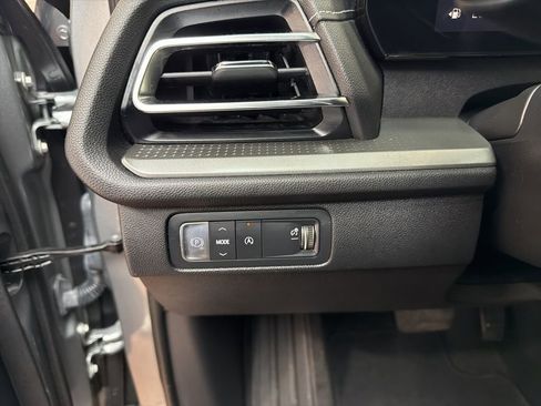 Used 2024 Chevrolet Traverse LT w/ Trailering Package image 24