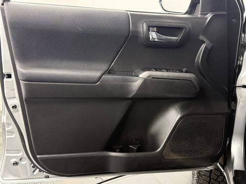 Certified 2023 Toyota Tacoma TRD Off-Road image 13