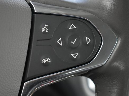 Used 2020 Chevrolet Traverse Premier image 23