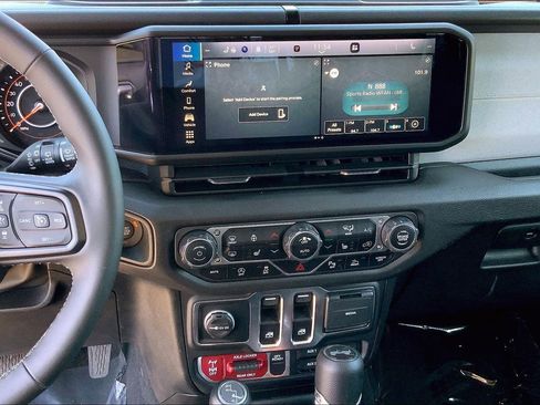 Certified 2025 Jeep Wrangler Sport AWD/4WD image 6