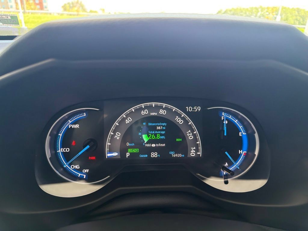 Certified 2025 Toyota RAV4 XLE w/ Convenience Package AWD/4WD image 9