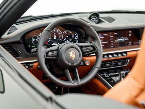 New 2026 Porsche 911 Carrera 4S image 9