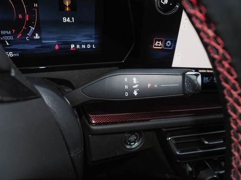 Used 2024 Chevrolet Traverse RS image 34