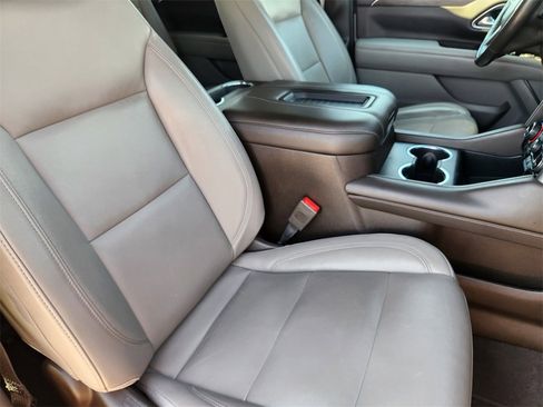 Used 2021 Chevrolet Tahoe Z71 w/ Z71 Signature Package image 15