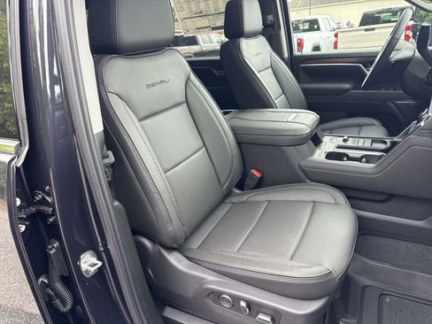 New 2026 GMC Sierra 2500 Denali w/ Denali Reserve Package AWD/4WD image 23