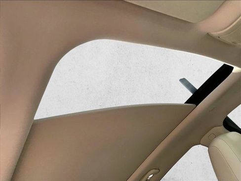 Used 2019 Cadillac XT5 Luxury AWD/4WD image 16