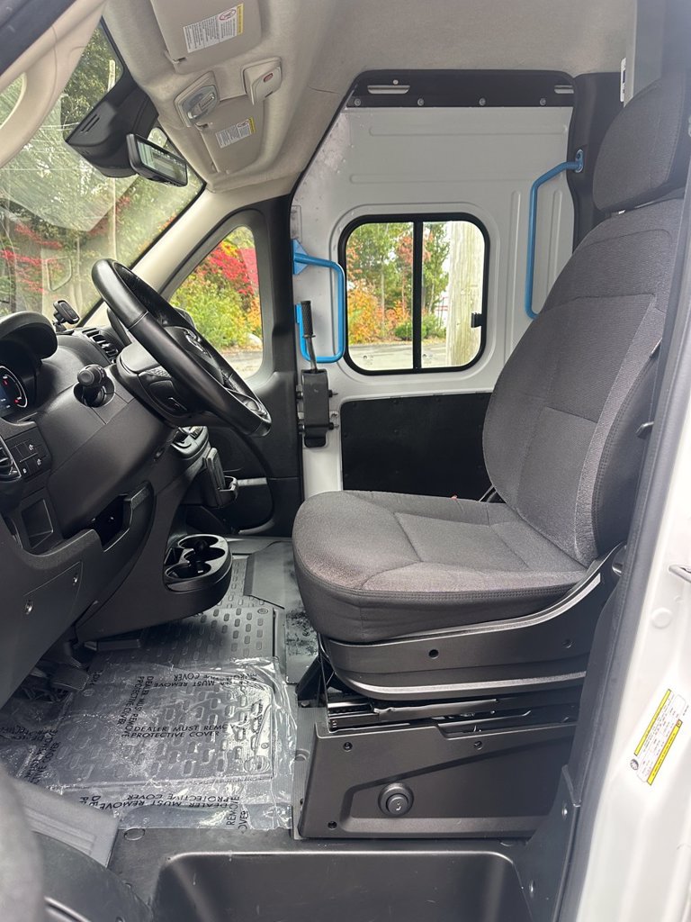 Used 2024 RAM ProMaster 3500 w/ Delivery Van Package FWD image 11