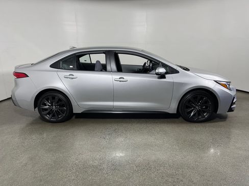 Certified 2024 Toyota Corolla SE FWD image 2