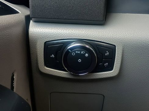 Used 2022 Ford F250 XL w/ Power Equipment Group image 12