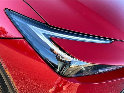 Used 2024 Toyota Prius LE image 28