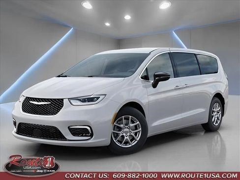New 2026 Chrysler Pacifica Select FWD image 1