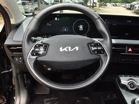 Used 2022 Kia EV6 Wind w/ Wind Technology Package AWD/4WD image 22