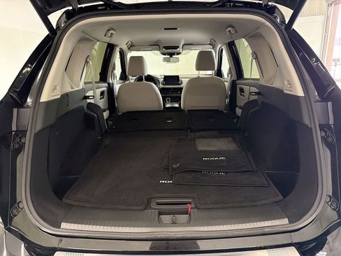 Certified 2025 Nissan Rogue SV image 16