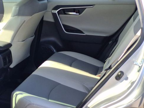 Used 2023 Toyota RAV4 Limited image 19