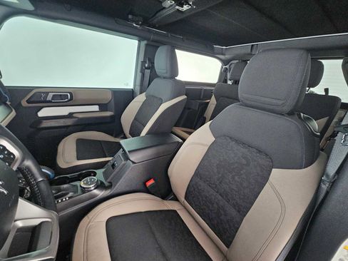 Used 2021 Ford Bronco Wildtrak image 17