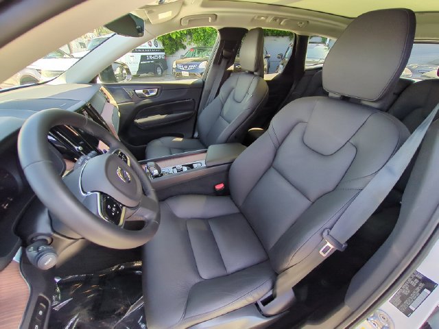 Used 2024 Volvo XC60 T8 Plus w/ Protection Package Premier AWD/4WD image 13