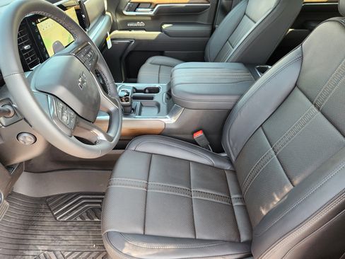 New 2025 Chevrolet Silverado 1500 High Country w/ Midnight Edition image 9