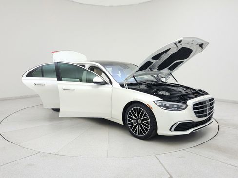 Used 2022 Mercedes-Benz S 500 S 500 image 16