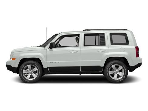 Used 2017 Jeep Patriot High Altitude image 3
