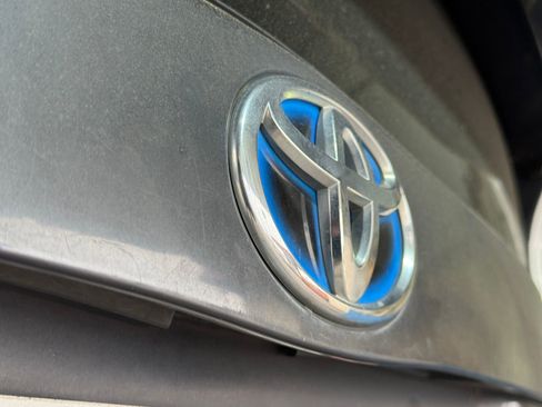 Used 2014 Toyota Prius Two image 5