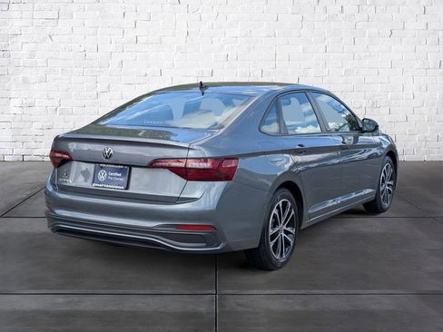 Used 2023 Volkswagen Jetta Sport image 7