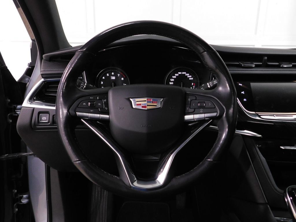 Used 2022 Cadillac XT6 Premium Luxury w/ Technology Package AWD/4WD image 40