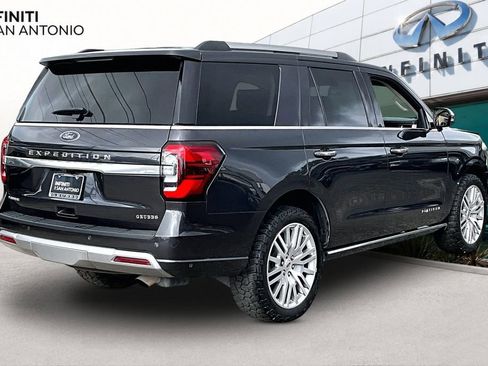 Used 2024 Ford Expedition Platinum AWD/4WD image 2