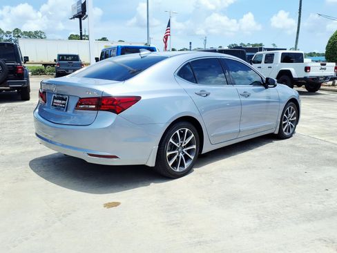 Used 2016 Acura TLX w/ Technology Package FWD image 2