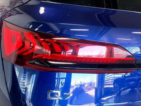 Used 2022 Audi Q7 Premium Plus image 29