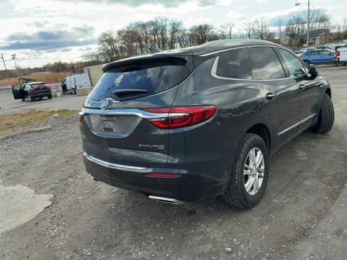 Used 2018 Buick Enclave Essence image 4