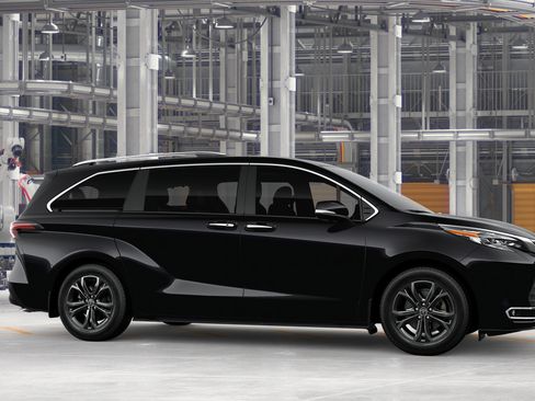 New 2026 Toyota Sienna Platinum AWD/4WD image 13