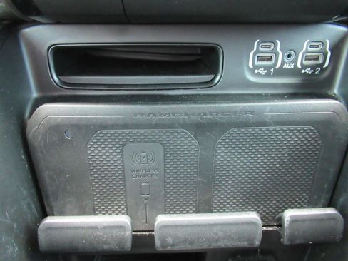 Used 2023 RAM 1500 Laramie AWD/4WD image 29