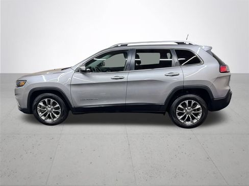 Used 2019 Jeep Cherokee Latitude Plus FWD image 3