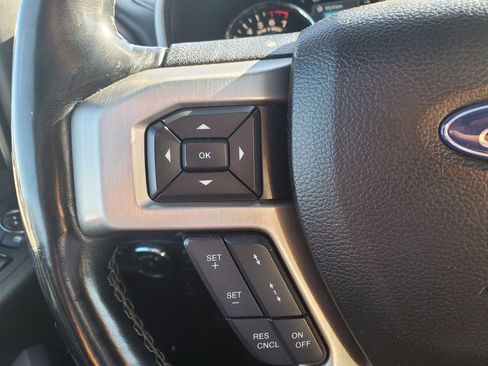 Used 2017 Ford F150 Platinum w/ Equipment Group 701A Luxury image 14