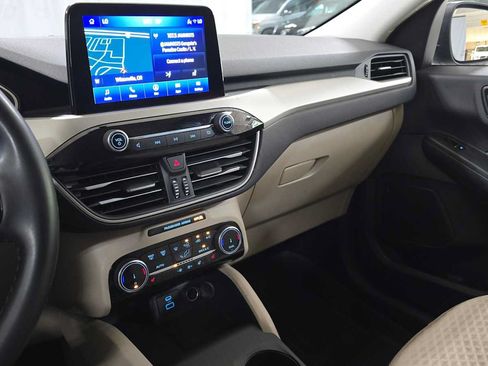 Used 2022 Ford Escape SE w/ Convenience Package FWD image 33