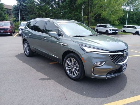 Used 2023 Buick Enclave Avenir w/ Trailering Package, 5000 lbs. FWD image 1