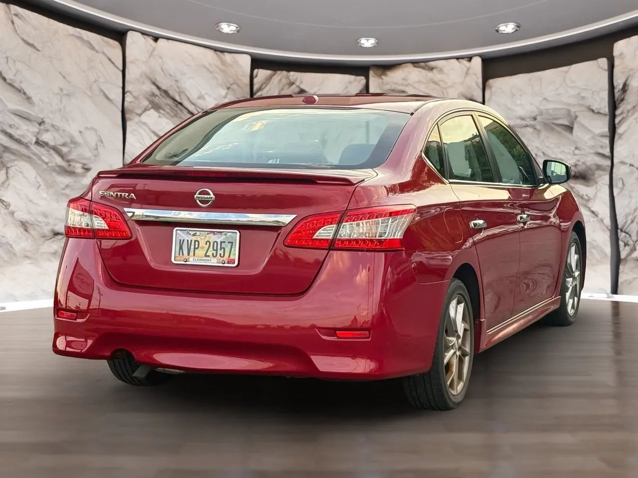 Used 2013 Nissan Sentra SR w/ Premium Pkg FWD image 7