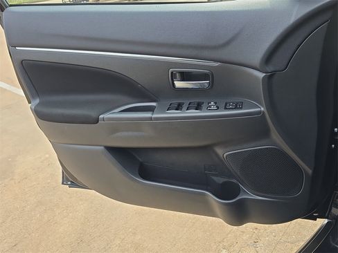 Used 2024 Mitsubishi Outlander Sport ES image 25