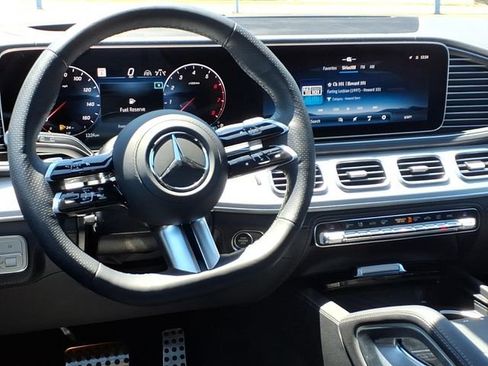 Used 2025 Mercedes-Benz GLS 450 4MATIC image 15