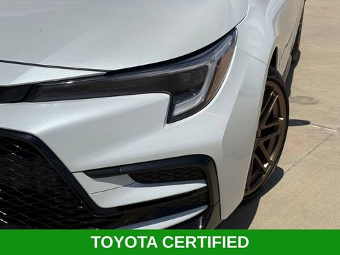 Certified 2025 Toyota Corolla SE w/ SE Premium Package FWD image 2