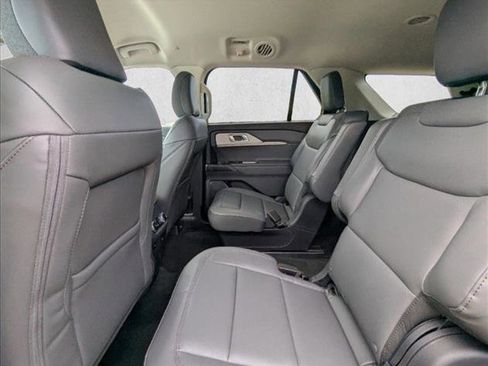 New 2026 Ford Explorer Active w/ Active Comfort Package image 15