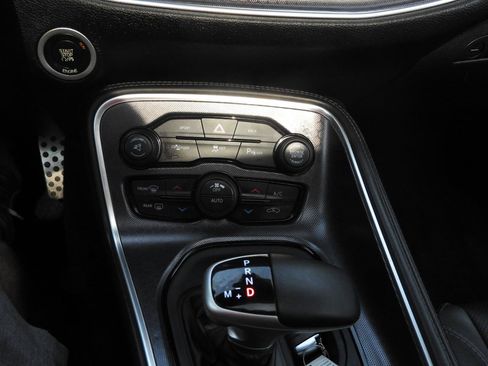Used 2016 Dodge Challenger SXT Plus RWD image 13