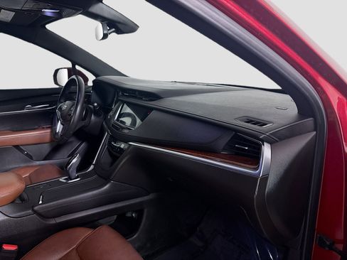 Used 2019 Cadillac XT5 Luxury FWD image 29