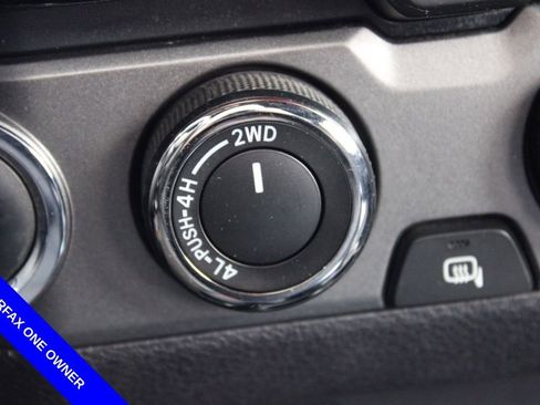 Used 2017 Toyota Tacoma TRD Sport w/ Tow Package (A/T) image 36