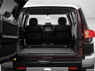 Used 2007 Toyota FJ Cruiser 4WD video 4