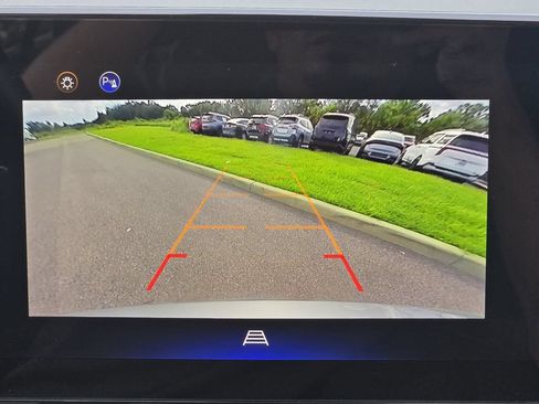 Certified 2025 Chevrolet Equinox LT FWD image 24