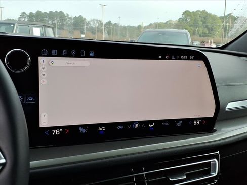 Used 2024 Chevrolet Traverse LT w/ LPO, Floor Liner Package image 7